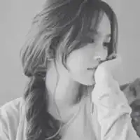 横长方形女生头像