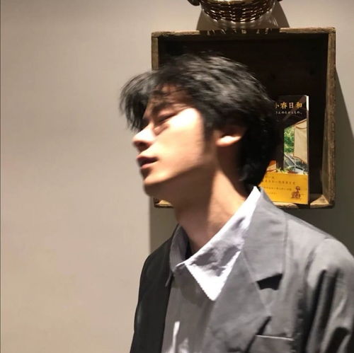男生头像来世做春风流浪又自由