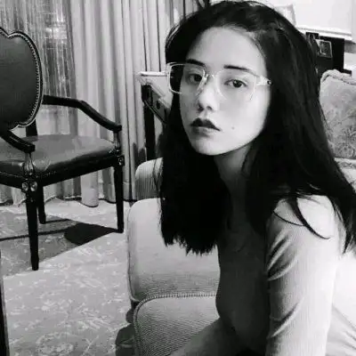黑白高冷女头像2019最新御姐范儿头像