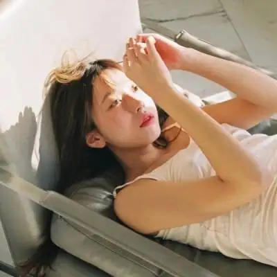 冷漠头像真人女生狠心冷漠绝情的图片